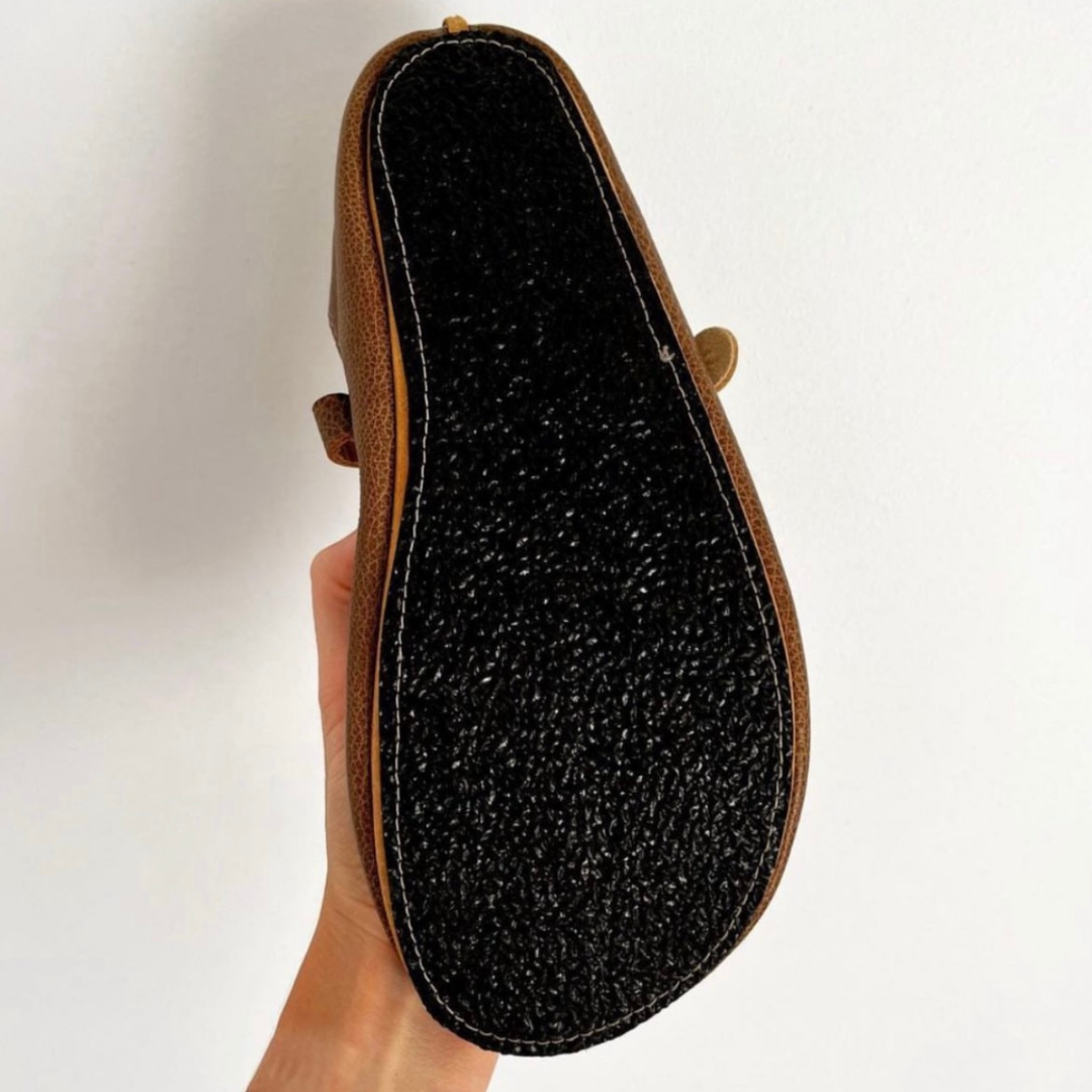 Foot shaped sole of Duchess barefoot shoes